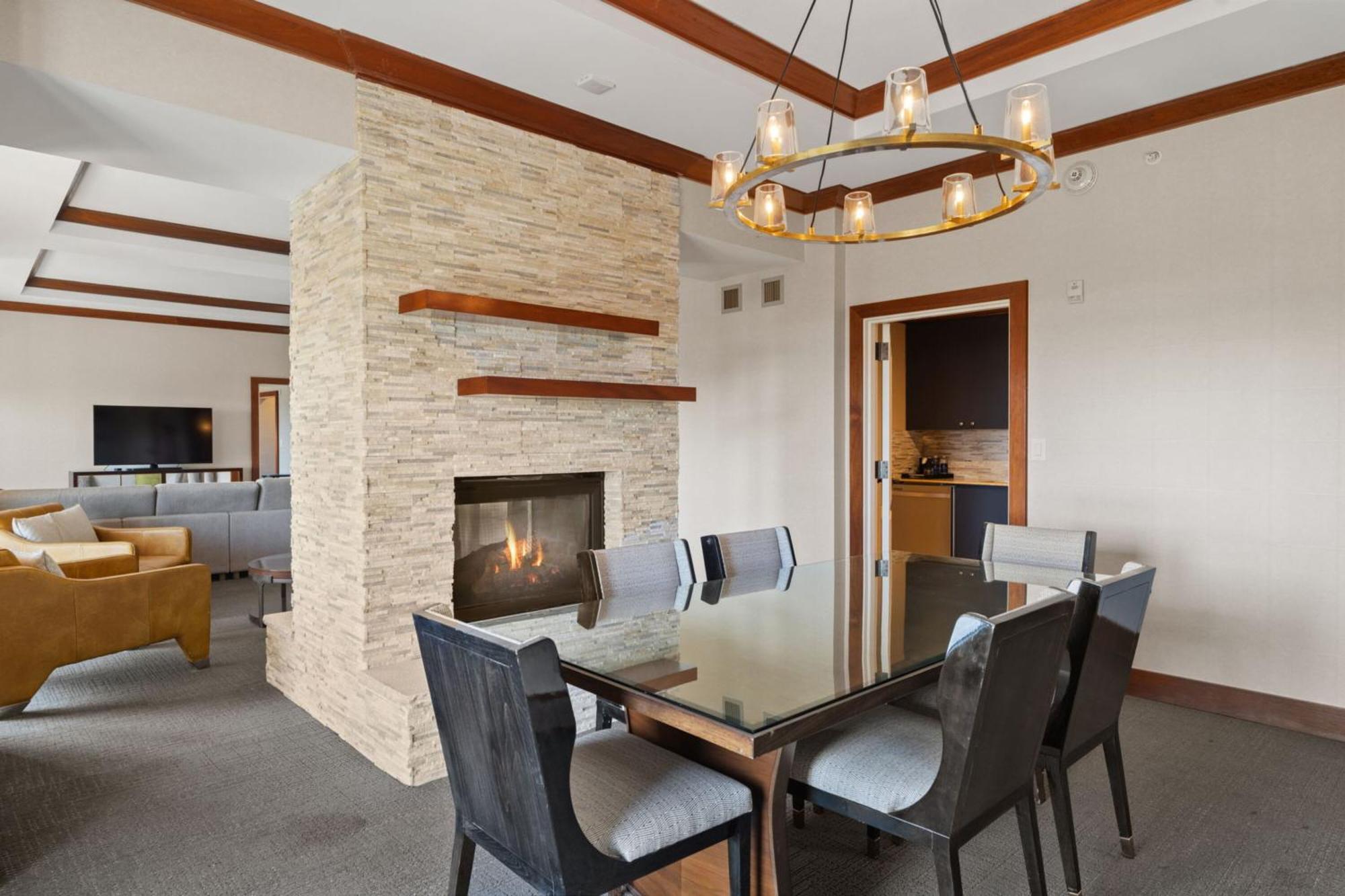 Horseshoe Bay Resort Экстерьер фото